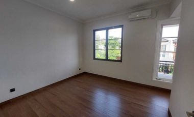 Di Sewakan Rumah Nyaman Di Delatinos Pusat Kota BSD