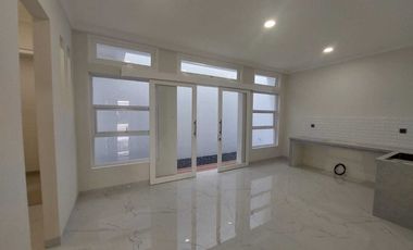 Di Sewakan Rumah Nyaman Di Delatinos Pusat Kota BSD