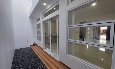 Dijual Rumah Mewah Full Furnished Siap Huni di Delatinos BSD