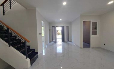 Dijual Rumah Mewah Full Furnished Siap Huni di Delatinos BSD