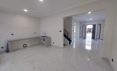 Dijual Rumah Mewah Full Furnished Siap Huni di Delatinos BSD