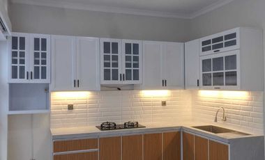 Disewakan Rumah Full Furnished Murah lokasi Strategis di Delatinos BSD