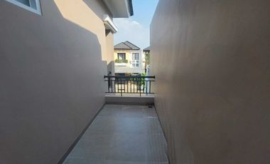 Disewakan Rumah Full Furnished Murah lokasi Strategis di Delatinos BSD