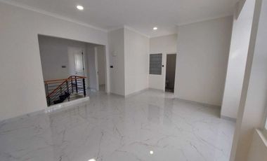 Disewakan Rumah Full Furnished Murah lokasi Strategis di Delatinos BSD