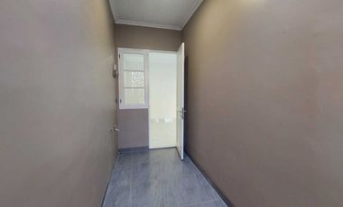 Disewakan Rumah Full Furnished Murah lokasi Strategis di Delatinos BSD