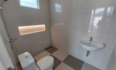 Disewakan Rumah Full Furnished Murah lokasi Strategis di Delatinos BSD