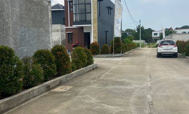 Rumah Syariah Strategis hanya 1 menit Jalan Cikunir Raya Bekasi