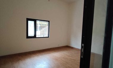 Rumah bisa untuk kantor di timur kampus UPN