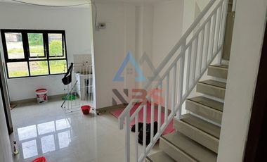 Dijual rumah minimalis 2 lantai Lokasi jl gunung talang Padang Sambian