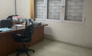 Rumah bagus luas strategis cocok untuk tempat usaha di Jl. Teuku Umar