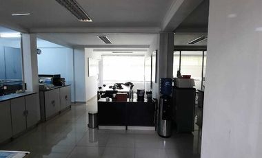 Rumah bagus luas strategis cocok untuk tempat usaha di Jl. Teuku Umar