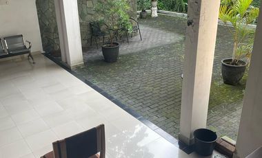 Rumah bagus luas strategis cocok untuk tempat usaha di Jl. Teuku Umar