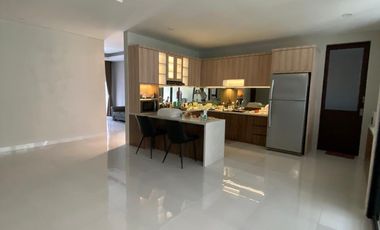 Dijual Rumah bagus di Setraduta