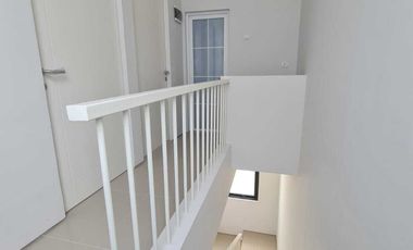 Disewakan Rumah Royal Residence Wiyung Semi Furnished