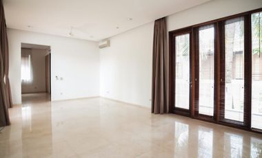 5 Bedroom Modern House in Tropical Compound in Cipete - Avail Sept 202