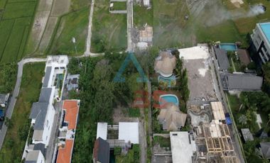DIJUAL TANAH / FREEHOLD TANAH KOMERSIAL LINGKUNGAN VILLA MEWAH