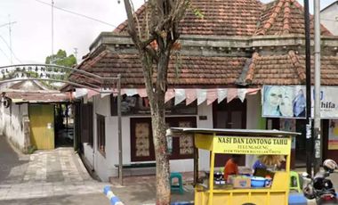 Dijual Cepat Rumah Hitung Tanah Masih Siap Huni Cocok Untuk Komersil