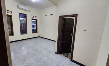 Rumah Bagus Nyaman Luas di Banyuanyar Solo Kota