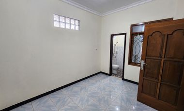 Rumah Bagus Nyaman Luas di Banyuanyar Solo Kota