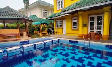 Villa 5 Kamar Kolam Renang Harga Dibawah Pasar Puncak Cipanas