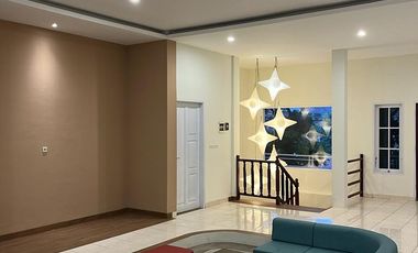 Dijual rumah mewah lantai 2 denpasar timur