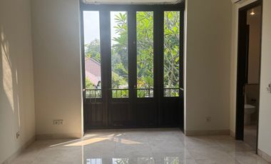 5 Bedroom Modern House in Tropical Private Compound in Pejaten Barat