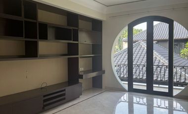 5 Bedroom Modern House in Tropical Private Compound in Pejaten Barat