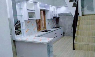 Dijual rumah cantik pinggir jln utama dekat PLN Cilacap