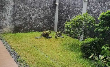 Dijual Rumah 2 lantai bagus siap huni terawat di Sukahaji Permai