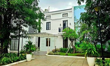 Rumah Mewah Summarecon Mutiara Makassar dekat Bandara