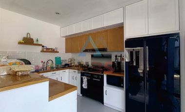 FOR SALE VILLA CANTIK DENGAN TAMAN INDAH DEKAT GERBANG TOL NUSA DUA