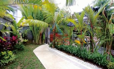FOR SALE VILLA CANTIK DENGAN TAMAN INDAH DEKAT GERBANG TOL NUSA DUA