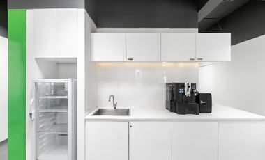 Regus - Benoa Square Bali (Kantor Pribadi 2 orang)