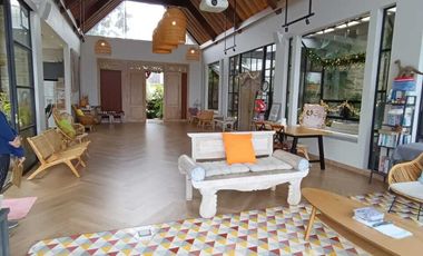 Villa Mewah di Citra Green Dago Dengan View Lembah, Bandung