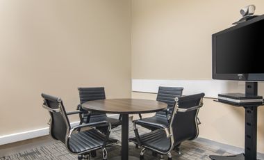 Regus - Jakarta Equity Tower (Kantor Pribadi 4 orang)