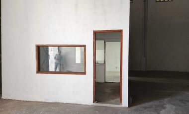 Gudang Strategis di Jalan Utama Solo – Purwodadi, Sekip, Solo