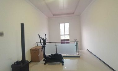 DiJual Rumah Mewah Di Blitar Plus Furniture,Kandang Kambing dan Lahan