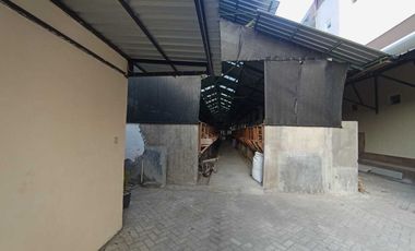 DiJual Rumah Mewah Di Blitar Plus Furniture,Kandang Kambing dan Lahan