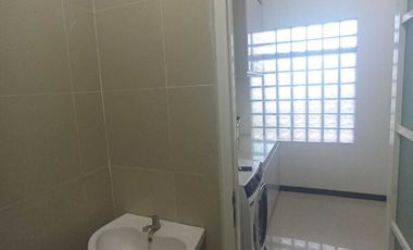 DiJual Rumah Mewah Di Blitar Plus Furniture,Kandang Kambing dan Lahan