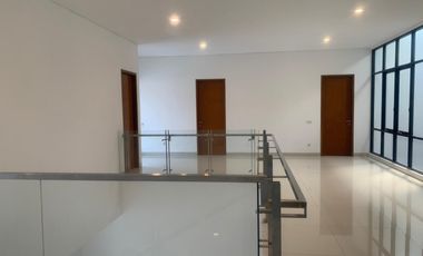 Rumah sewa siap huni Cipaganti Permai dekat Hegarmanah Setiabudi bawah