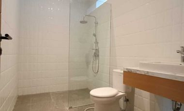 JUAL VILLA MODERN DALAM KOMPLEKS DI NUSA DUA