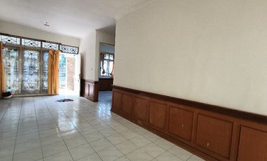Dijual rumah kokoh lt187/90 hrg1,1m di Cisaranten Arcamanik