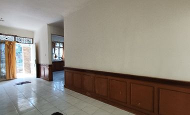 Dijual rumah kokoh lt187/90 hrg1,1m di Cisaranten Arcamanik