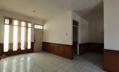 Dijual rumah kokoh lt187/90 hrg1,1m di Cisaranten Arcamanik