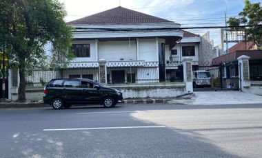 Rumah disewakan di Wonocolo, Surabaya