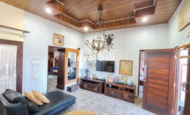 Villa, Villa with Homestay Concept in Jimbaran, Bali