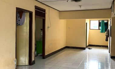 Rumah di Moncok dekat jl udayana Mataram