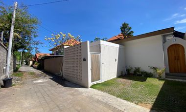 DIJUAL VILA MODERN MINIMALIS DI SANUR