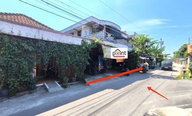 DIJUAL CEPAT Rumah & Ruang Usaha Warung makan di Lingk Ramai Kartasura