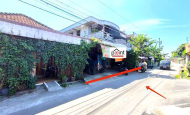 DIJUAL CEPAT Rumah & Ruang Usaha Warung makan di Lingk Ramai Kartasura